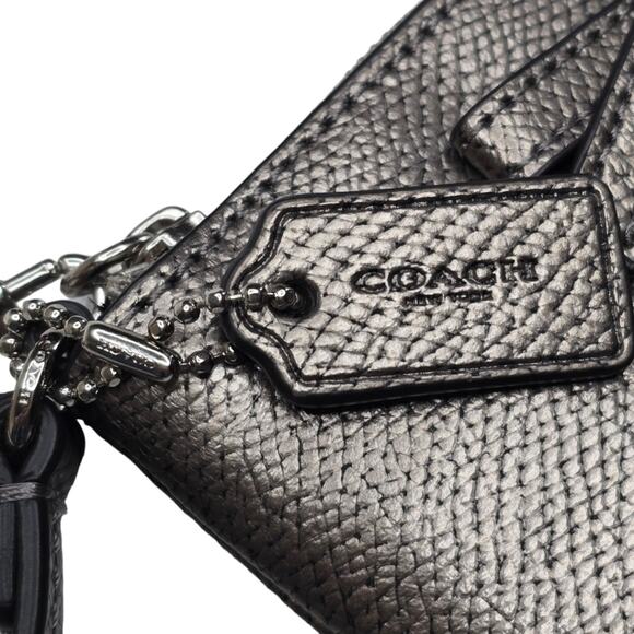 Coach Turnlock Bow Corner Zip Wristlet Gunmetal Silver Patent Leather - Picture 6 of 11